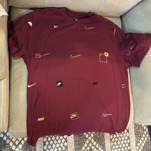 Nike Tee